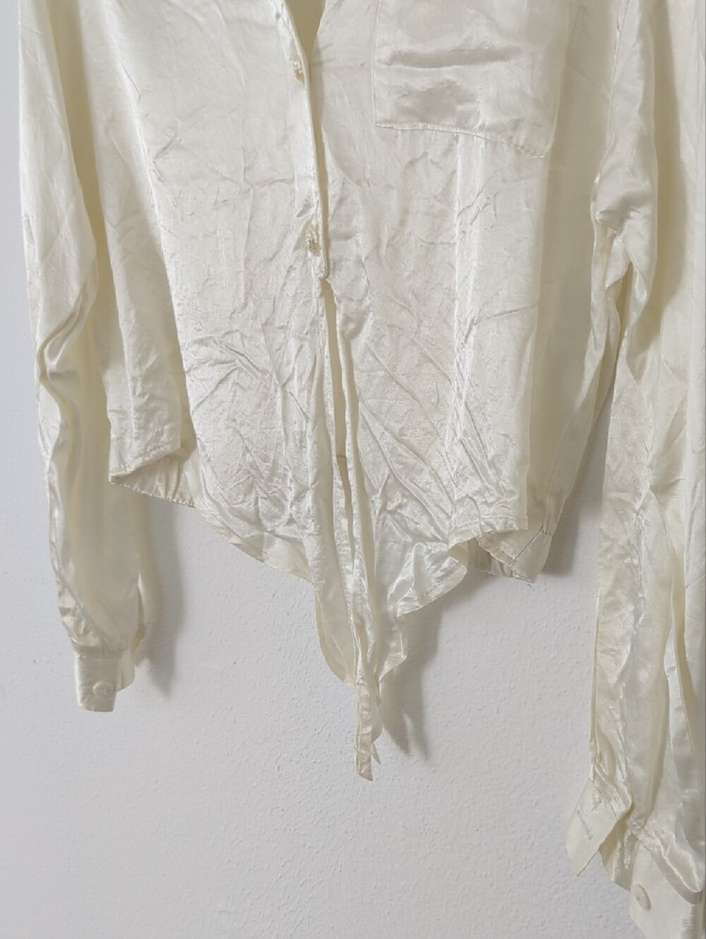 Vintage Ivory Tie-Front Crinkle Satin Button-Up Top - Picture 8 of 8